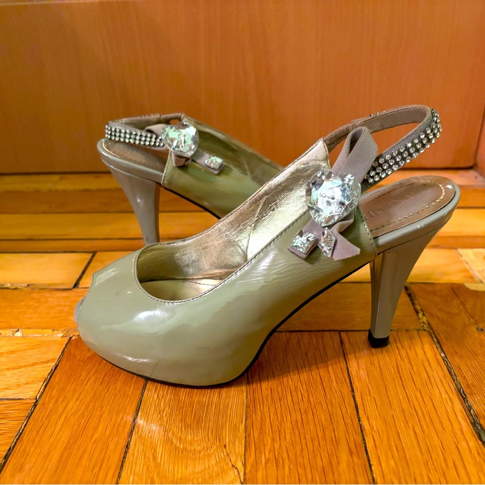 Beautiful chanel heels with crystals
